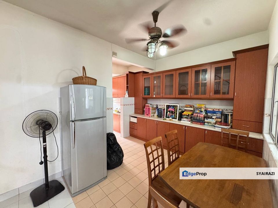 Double Storey Terrace Taman Putra Tropika, Bandar Seri Putra, Bangi, Selangor, Bangi