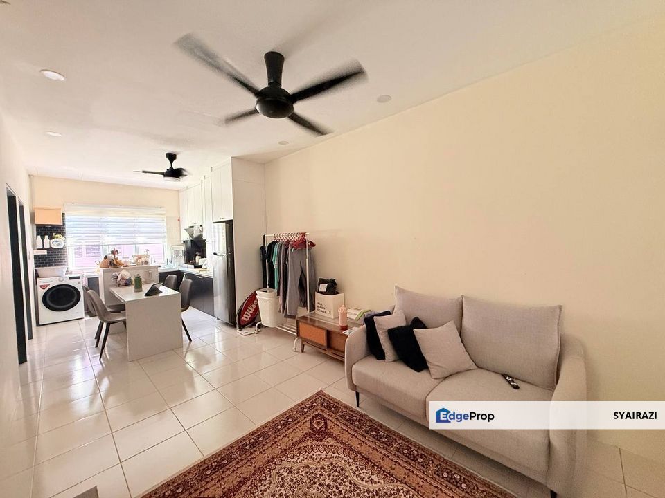 (UPPER UNIT) Kita Bayu Townhouse, Cybersouth, Dengkil, Selangor, Dengkil