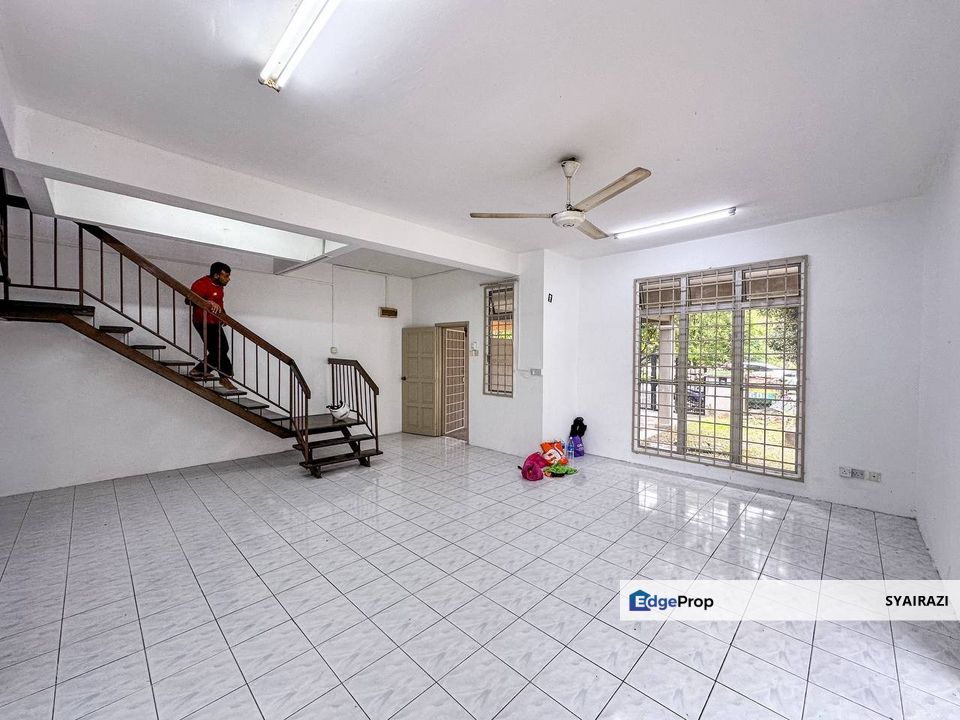 🔥CORNER LOT Double Storey Terrace LEP 5, Taman Lestari Putra, Seri Kembangan, Selangor, Seri Kembangan