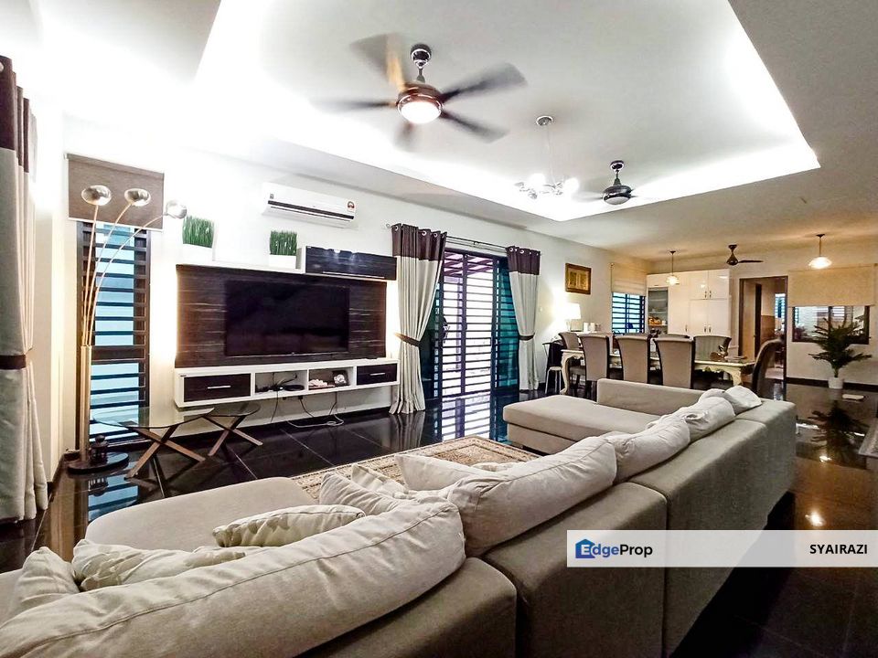 3 Storey Semi-D Taman Saujana Suria, Kajang, Selangor, Kajang