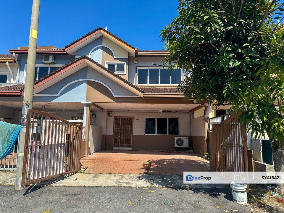 Double Storey Terrace Taman Pinggiran Saujana, Kajang, Selangor, Kajang