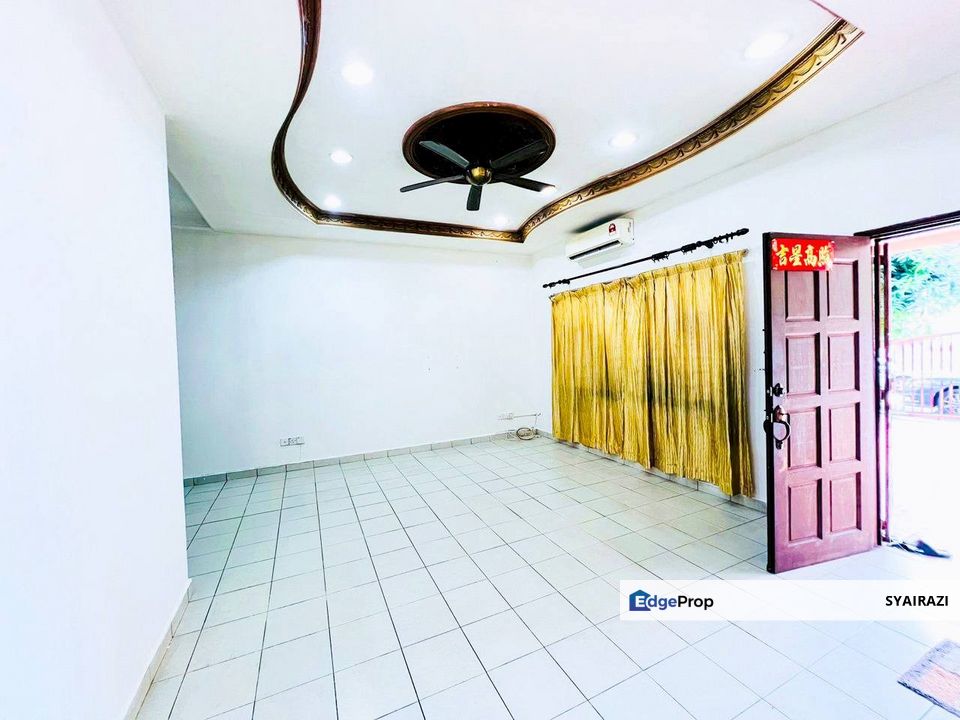 Double Storey Terrace Taman Pinggiran Saujana, Kajang, Selangor, Kajang