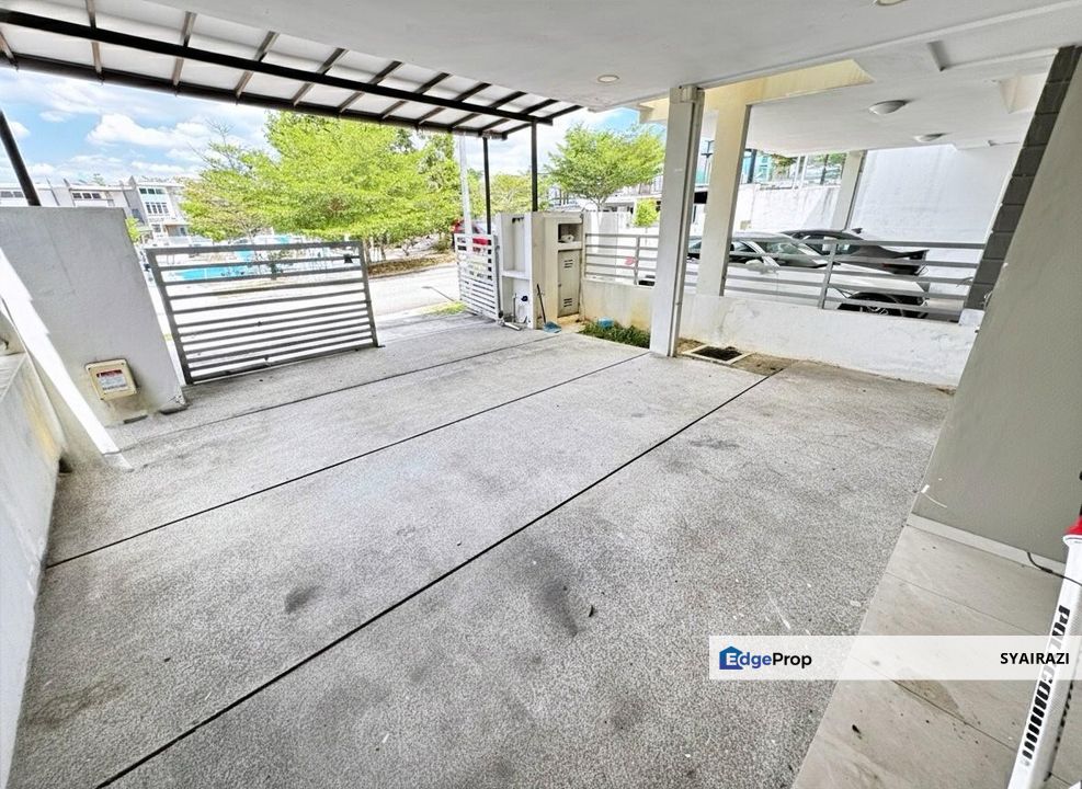 FACING OPEN Double Storey Terrace TTDI Grove 4, Kajang, Selangor, Kajang