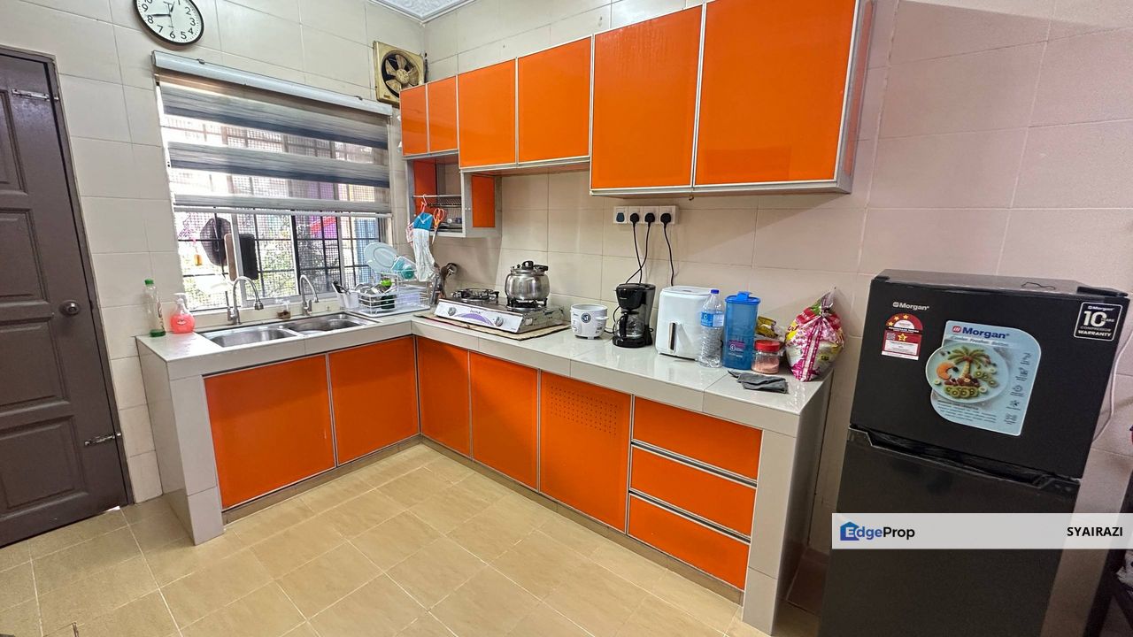 Double Storey Terrace Seksyen 6, Kota Damansara, Selangor, Kota Damansara