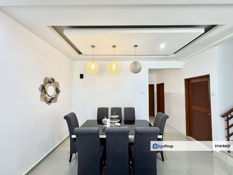 Double Storey Superlink Laman 2, Bandar Seri Putra, Bangi, Selangor, Bangi