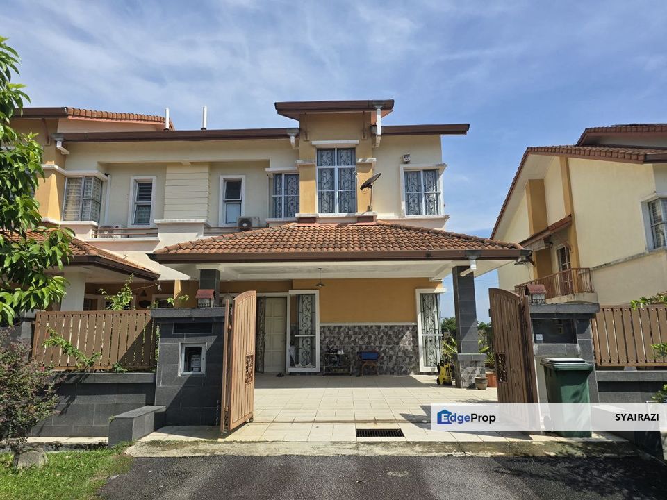 Double Storey Semi-D Taman Impian Makmur, Saujana Impian, Kajang, Selangor, Kajang