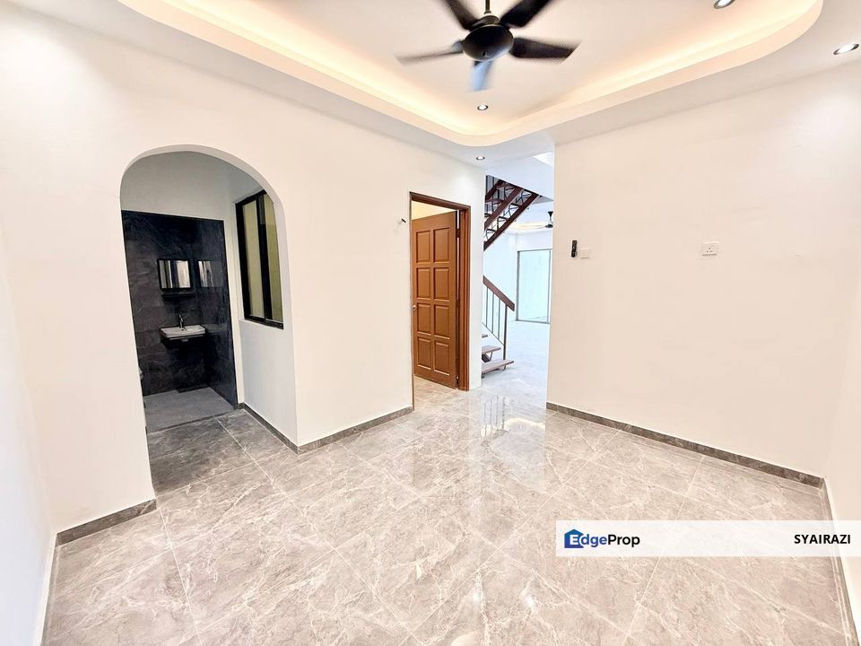 FULLY RENOVATED Double Storey Terrace Taman Puchong Indah, Selangor, Puchong