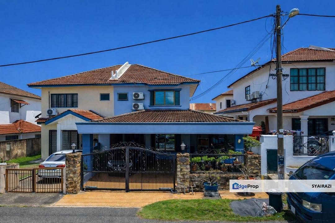 Double Storey Semi Detached House Villa Rimbawan, Pinggiran Putra, Seri Kembangan , Selangor, Puchong South