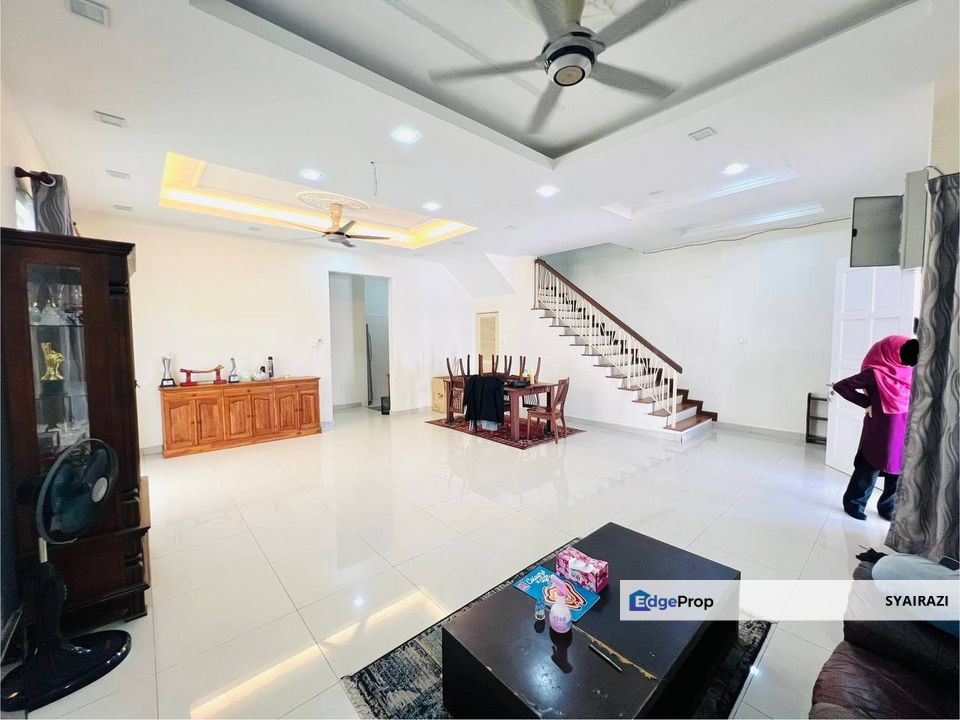 Double Storey Semi-D Impian Makmur, Saujana Impian, Kajang, Selangor, Kajang