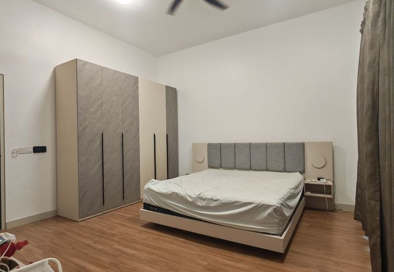 Elmina Green Three @ City of Elmina