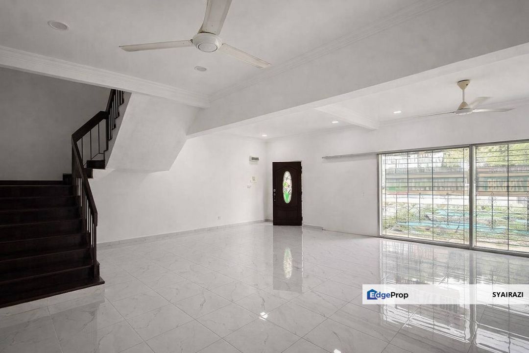 REFURBISHED Double Storey Semi Detached House Taman Cuepacs, Batu 9, Cheras, Selangor, Batu 9th Cheras