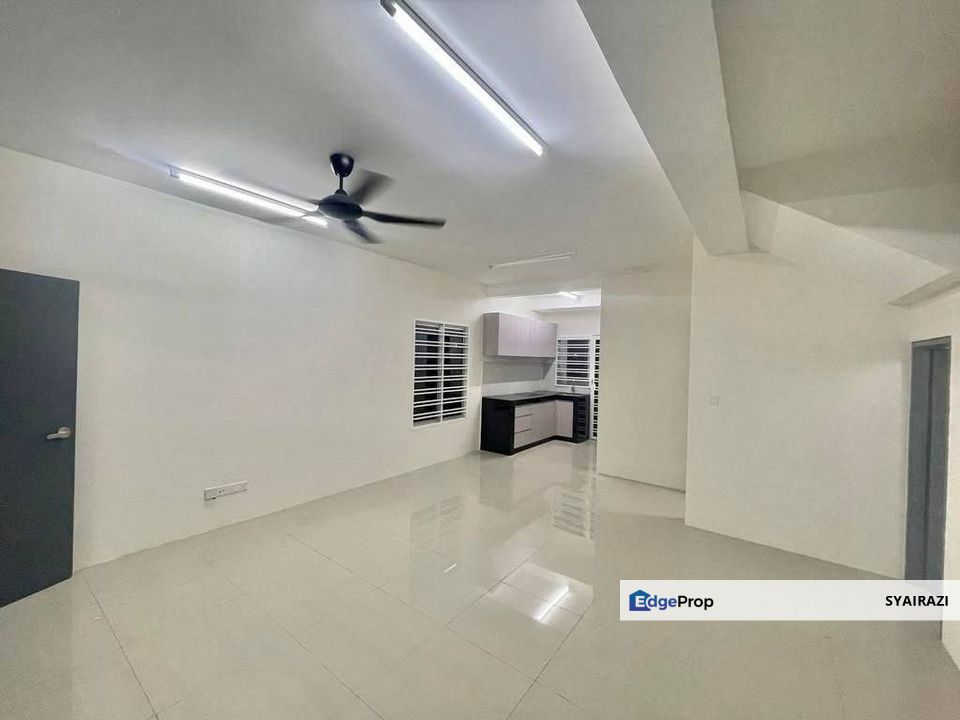 END LOT Double Storey Terrace KITA Bayu, Cybersouth, Selangor, Dengkil