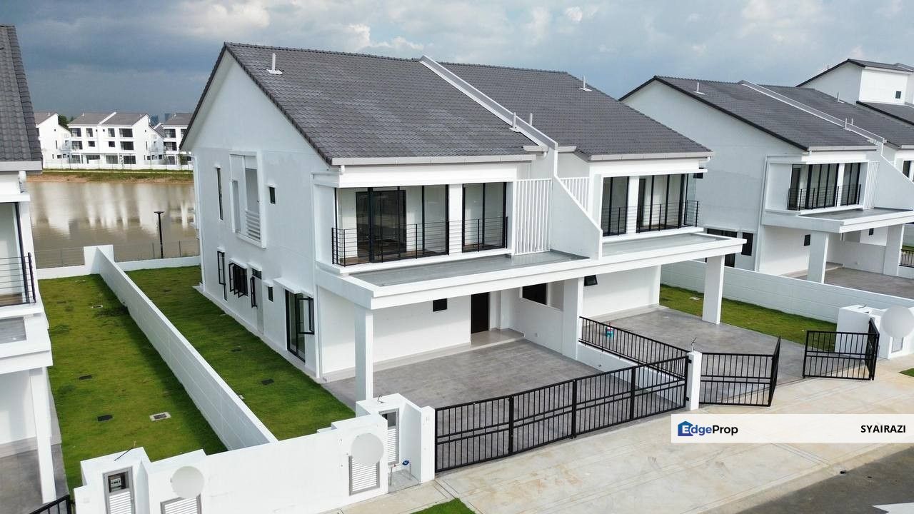 (FACING LAKE) Double Storey Semi-D Sejati Lakeside, Cyberjaya, Selangor, Cyberjaya