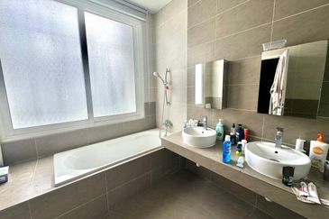 Clover Garden Residences