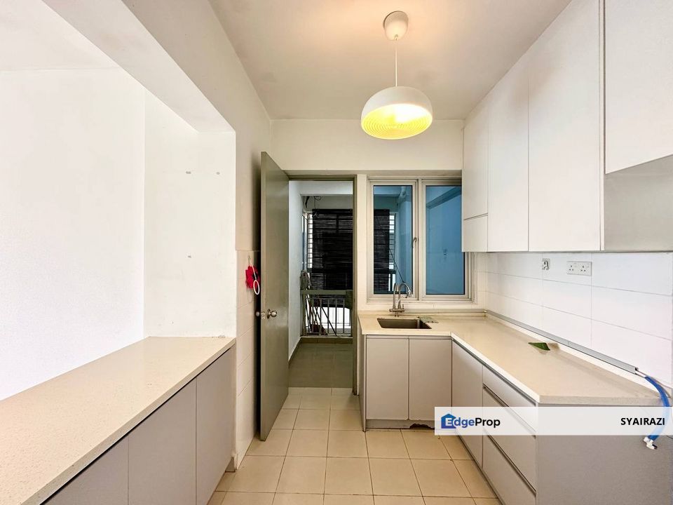 FACING HIGHWAY Putra 1 Apartment, Bandar Seri Putra, Bangi, Selangor, Kajang