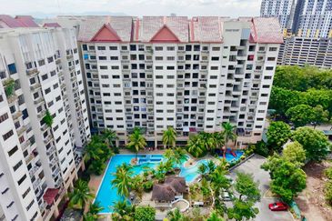 Kristal Villa Condominium