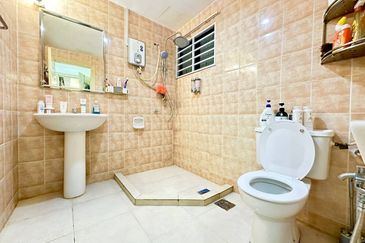 Kristal Villa Condominium