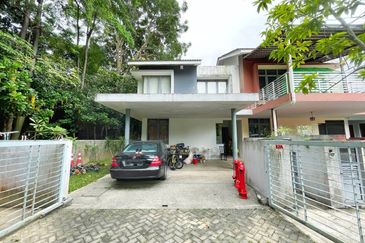 Summerglades, Perdana Lakeview West