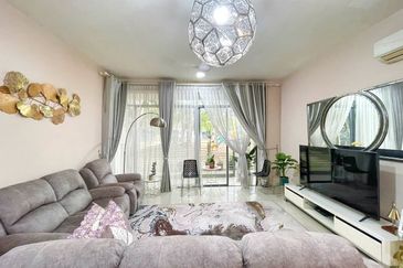 Summerglades, Perdana Lakeview West