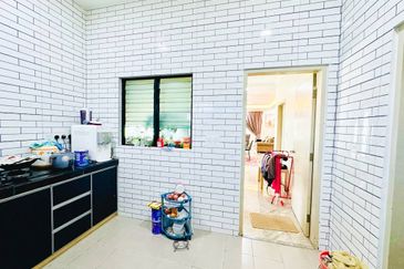 Laman Delfina @ Nilai Impian