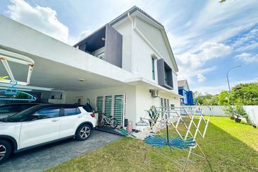 Laman Delfina @ Nilai Impian