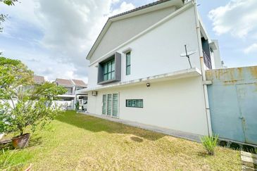 Laman Delfina @ Nilai Impian