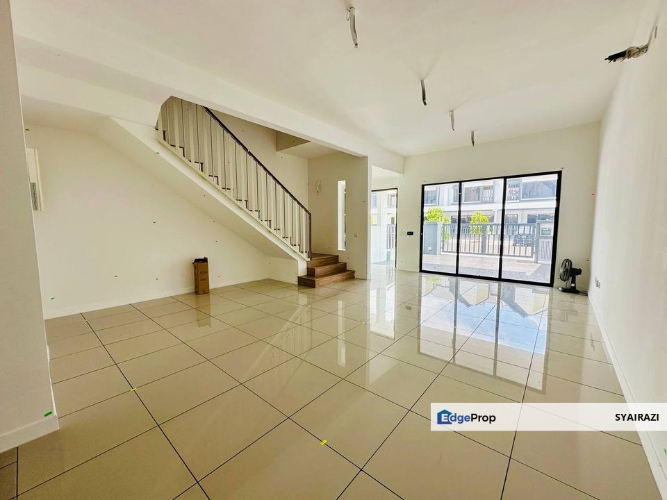 Double Storey Terrace Serenia Anira, Serenia City, Sepang, Selangor, Sepang