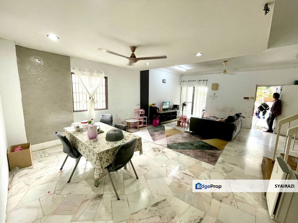 END LOT Double Storey Terrace Saujana Puchong, Puchong, Selangor, Puchong South