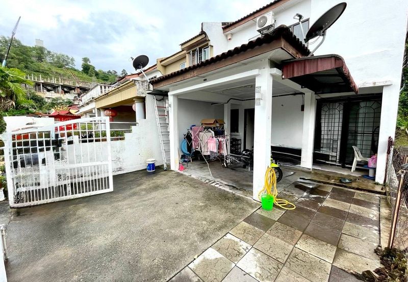 Taman Saujana Puchong