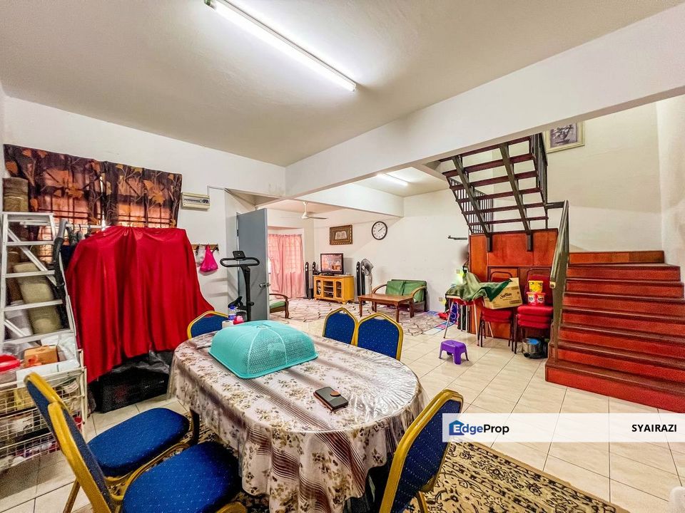 Double Storey Terrace Taman Lestari Putra, LEP 4, Seri Kembangan, Selangor, Seri Kembangan