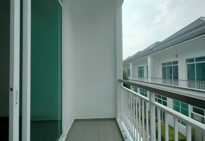 Merrydale @ Eco Majestic