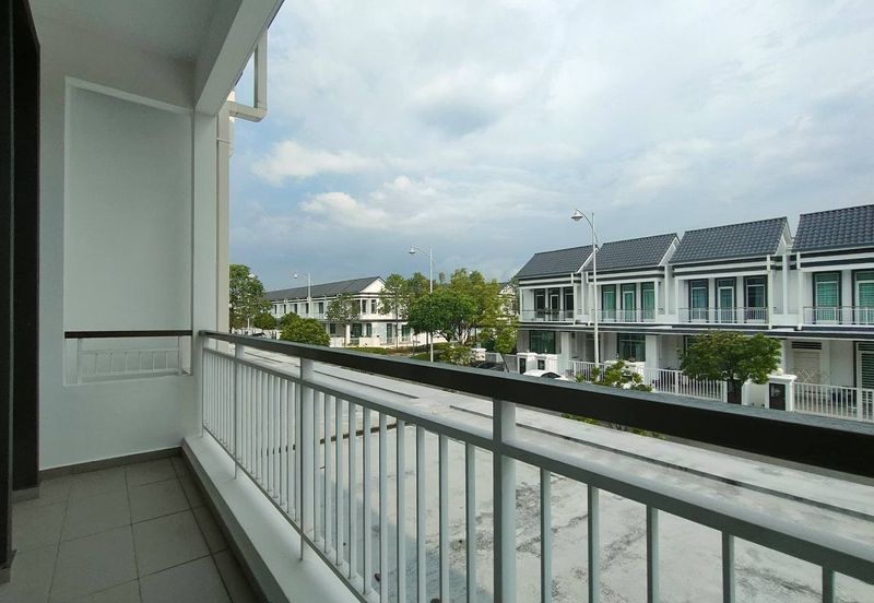 Merrydale @ Eco Majestic