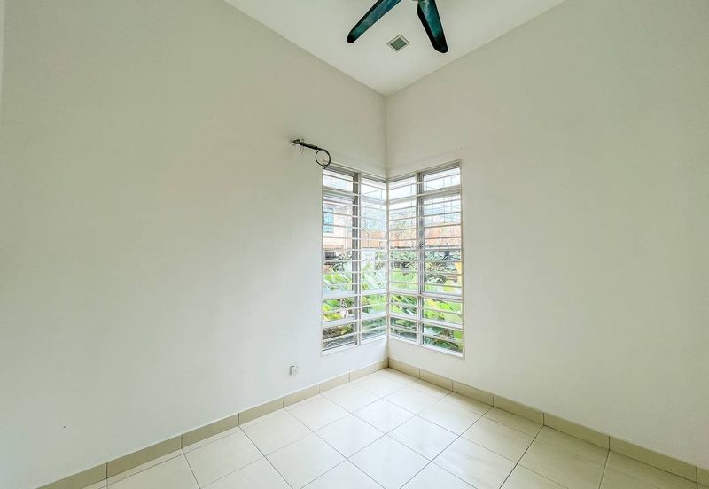 Villa Park Condominium