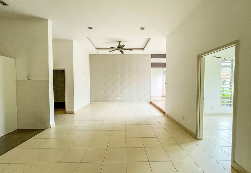 Villa Park Condominium