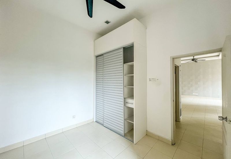 Villa Park Condominium