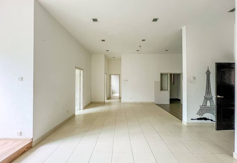 Villa Park Condominium