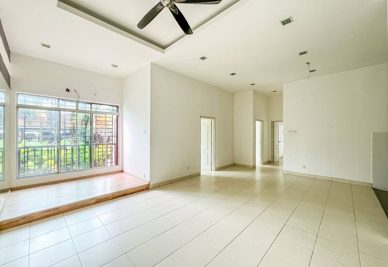 Villa Park Condominium