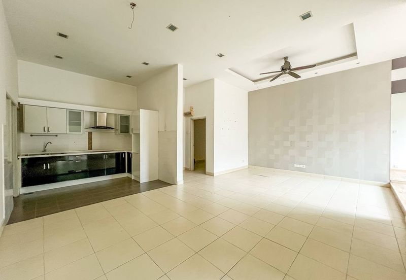 Villa Park Condominium