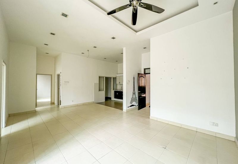 Villa Park Condominium