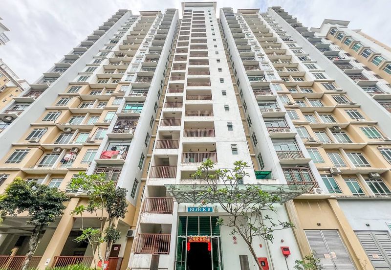 Villa Park Condominium