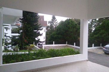 Silverpark Apartment