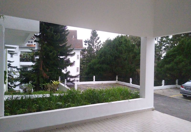 Silverpark Apartment