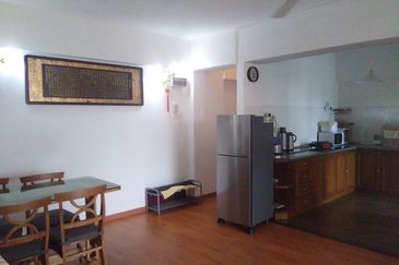 Silverpark Apartment