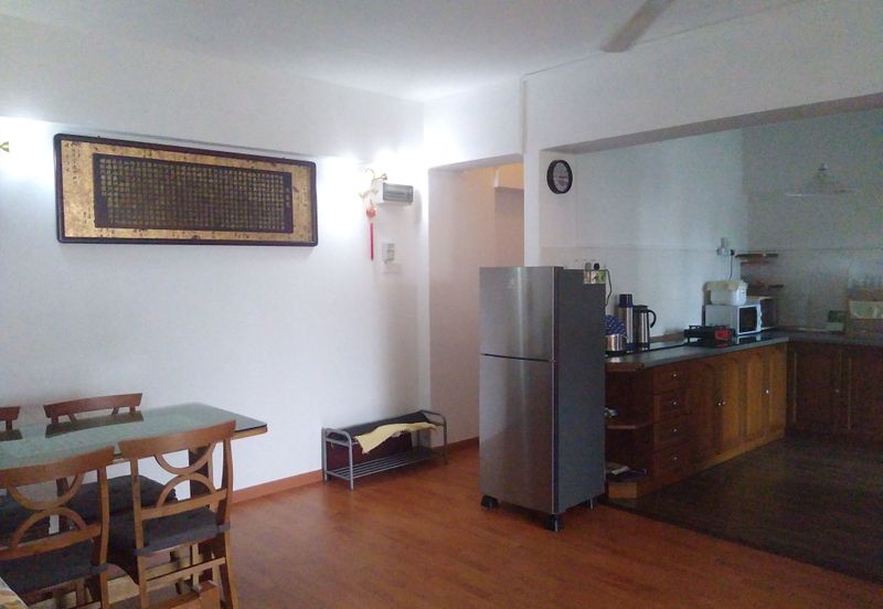 Silverpark Apartment