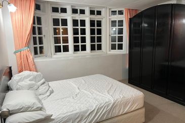 Silverpark Apartment