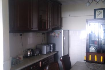 Silverpark Apartment