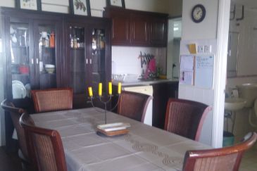 Silverpark Apartment