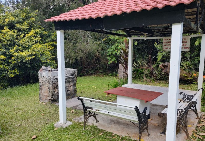 Silverpark Apartment