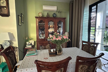 Azhara @ Antara Gapi