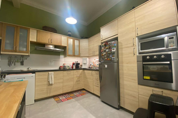 Azhara @ Antara Gapi